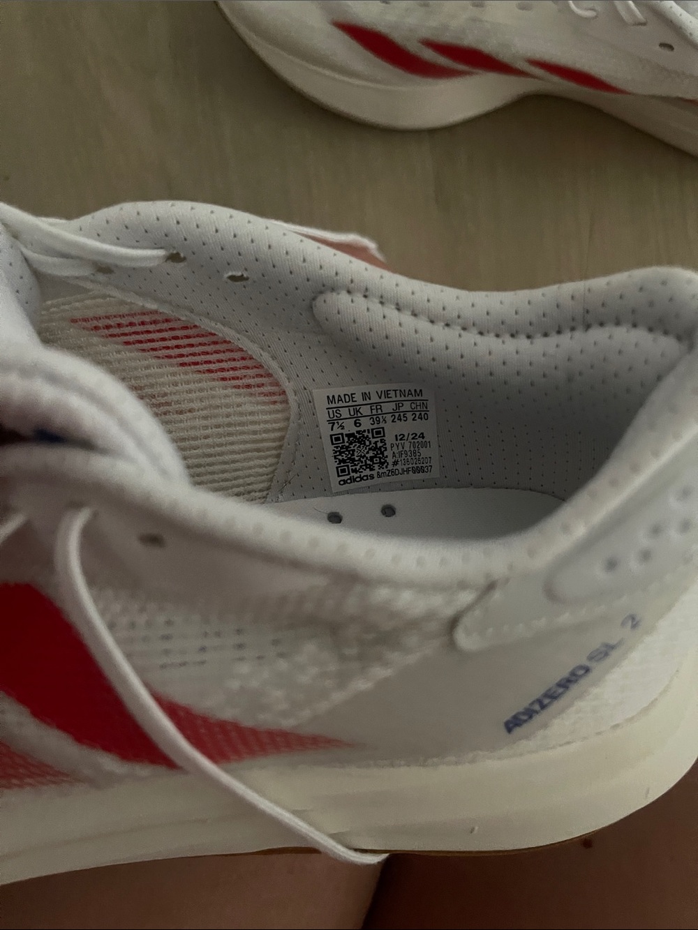Adidas Adizero SL2 - White with Red Stripes - Picture 5 of 5
